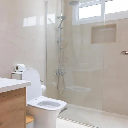 Bali-style One Bedroom At Lighthouse